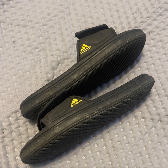 ADIDAS kids unisex slides size 11K - Picture 7 of 8